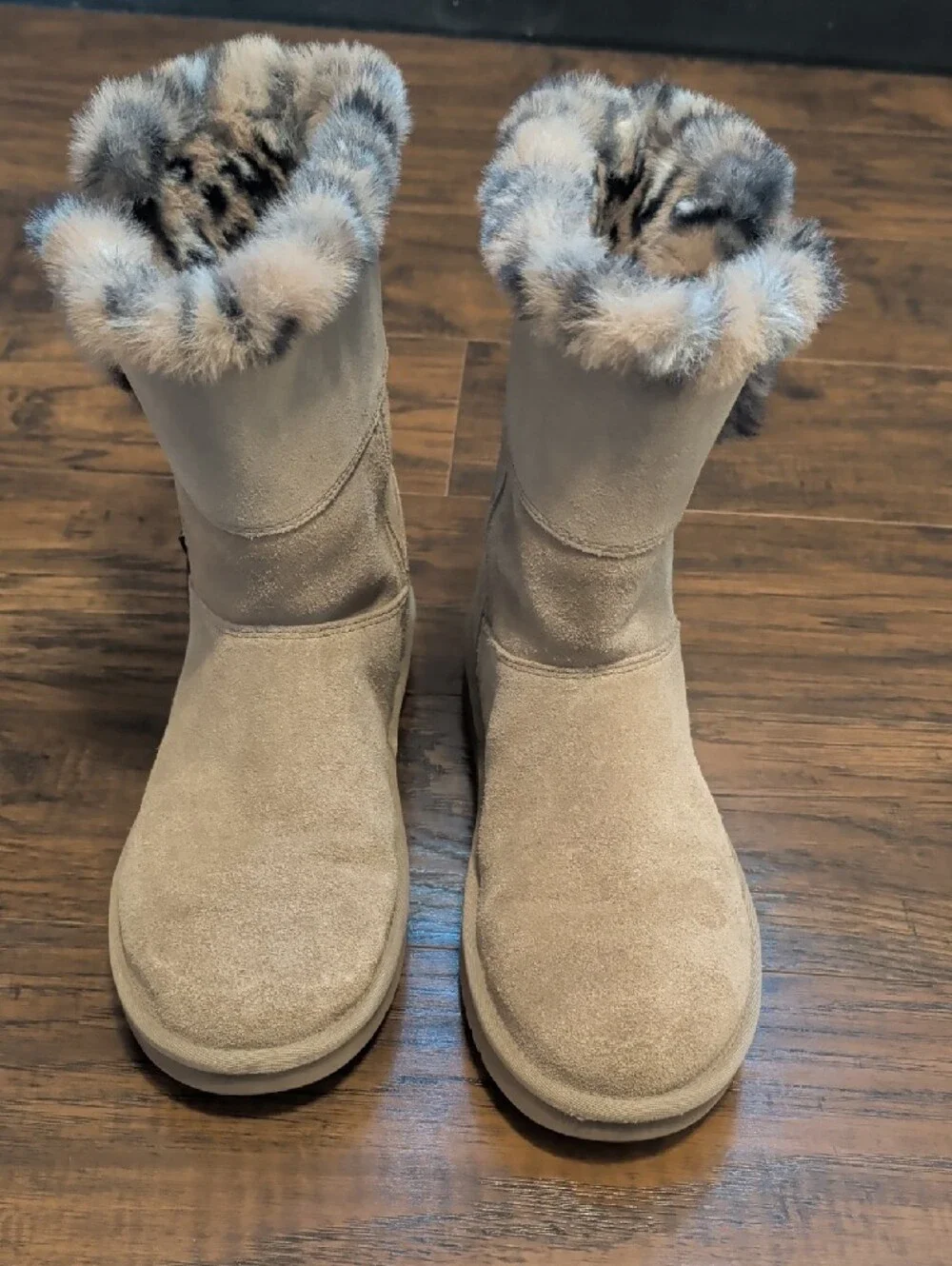 Plush Faux-Fur Trim Tan Winter Boots - Women